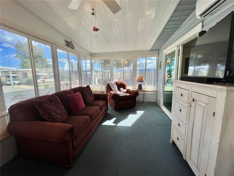 待售: $149,000 (2 贝兹, 2 浴室, 1312 平方英尺)