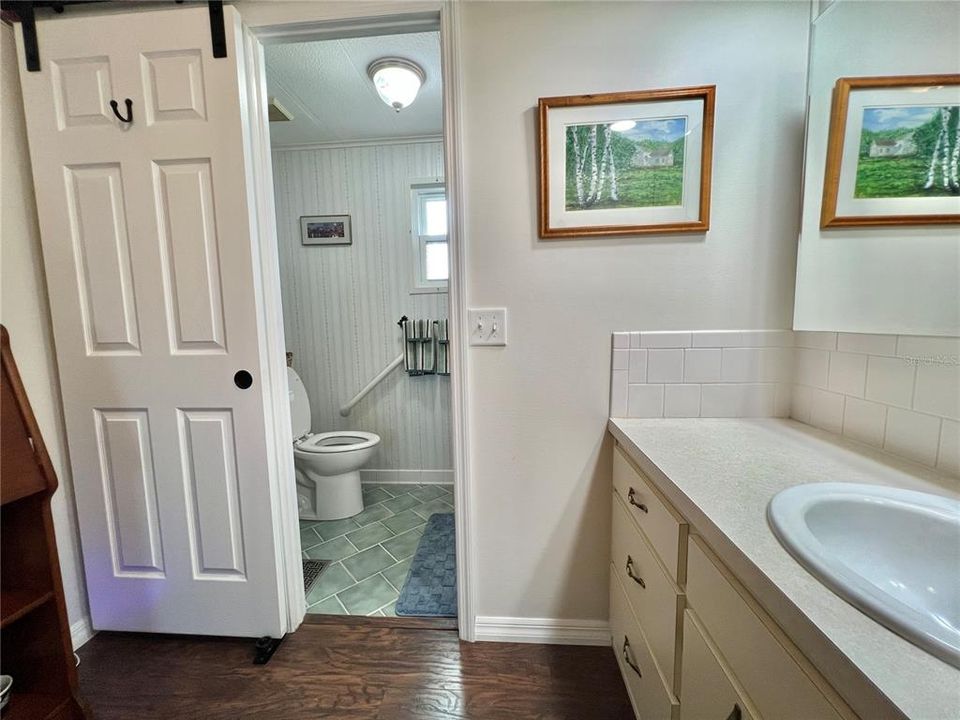 待售: $149,000 (2 贝兹, 2 浴室, 1312 平方英尺)