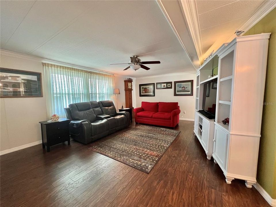 待售: $149,000 (2 贝兹, 2 浴室, 1312 平方英尺)