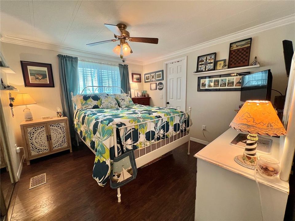 待售: $149,000 (2 贝兹, 2 浴室, 1312 平方英尺)