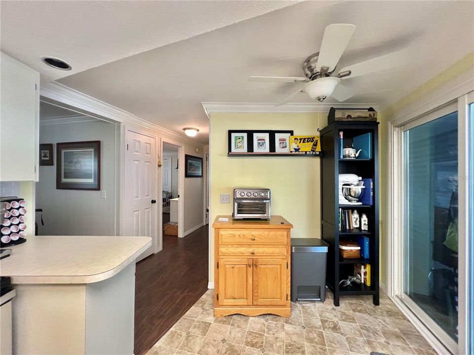 待售: $149,000 (2 贝兹, 2 浴室, 1312 平方英尺)