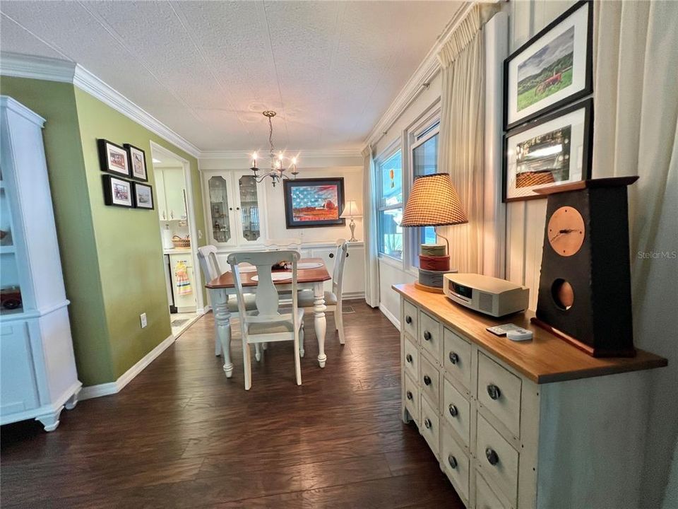 待售: $149,000 (2 贝兹, 2 浴室, 1312 平方英尺)