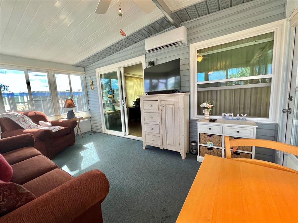 待售: $149,000 (2 贝兹, 2 浴室, 1312 平方英尺)