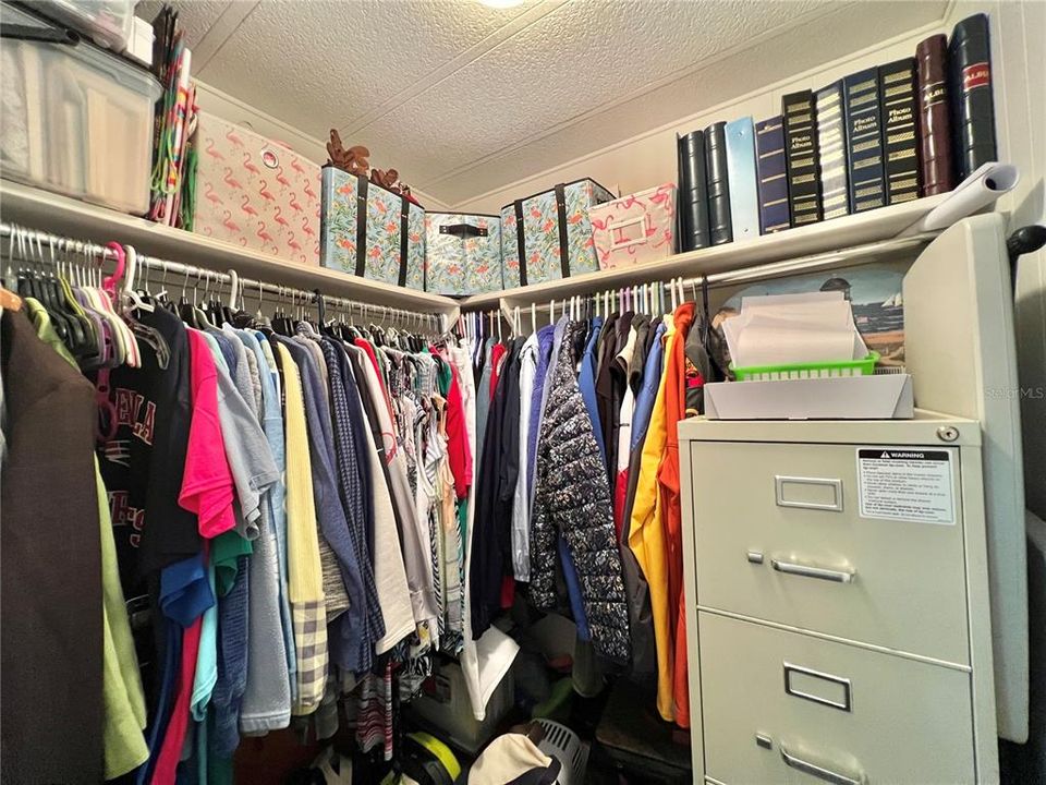 待售: $149,000 (2 贝兹, 2 浴室, 1312 平方英尺)