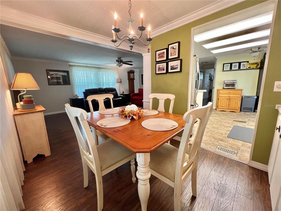 待售: $149,000 (2 贝兹, 2 浴室, 1312 平方英尺)