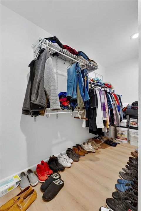 待售: $350,000 (3 贝兹, 2 浴室, 1950 平方英尺)