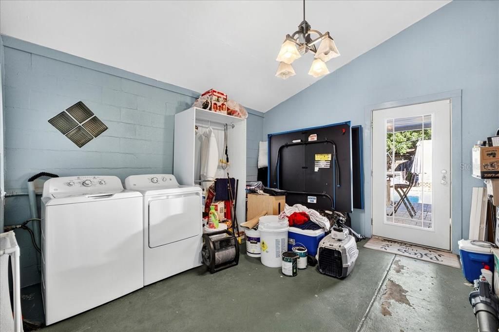 待售: $350,000 (3 贝兹, 2 浴室, 1950 平方英尺)