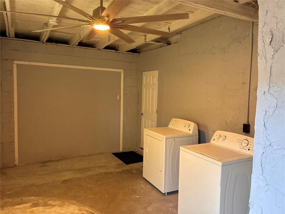 出租: $1,150 (1 贝兹, 1 浴室, 528 平方英尺)