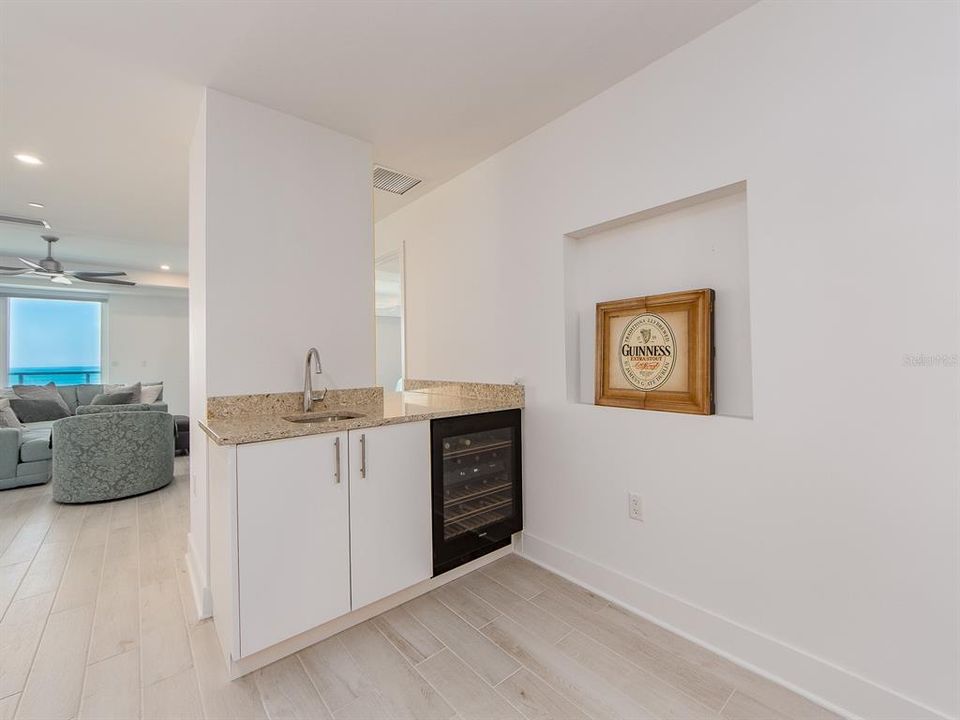 待售: $2,999,000 (3 贝兹, 3 浴室, 2817 平方英尺)