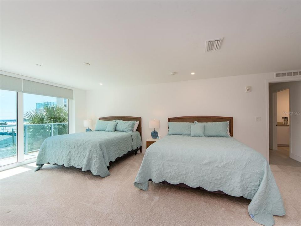 待售: $2,999,000 (3 贝兹, 3 浴室, 2817 平方英尺)