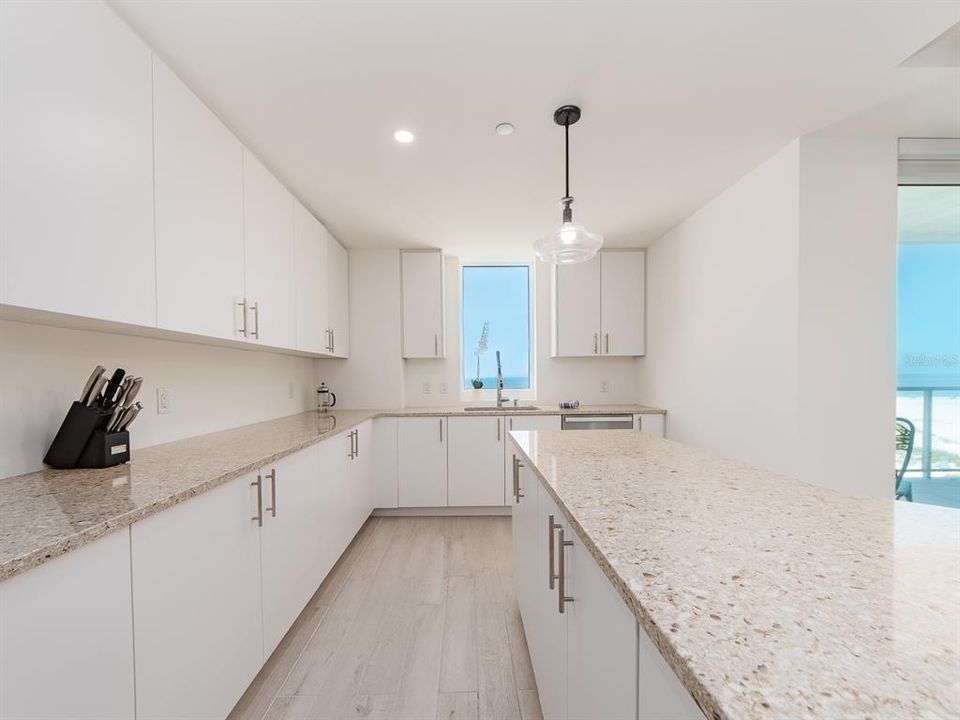 待售: $2,999,000 (3 贝兹, 3 浴室, 2817 平方英尺)