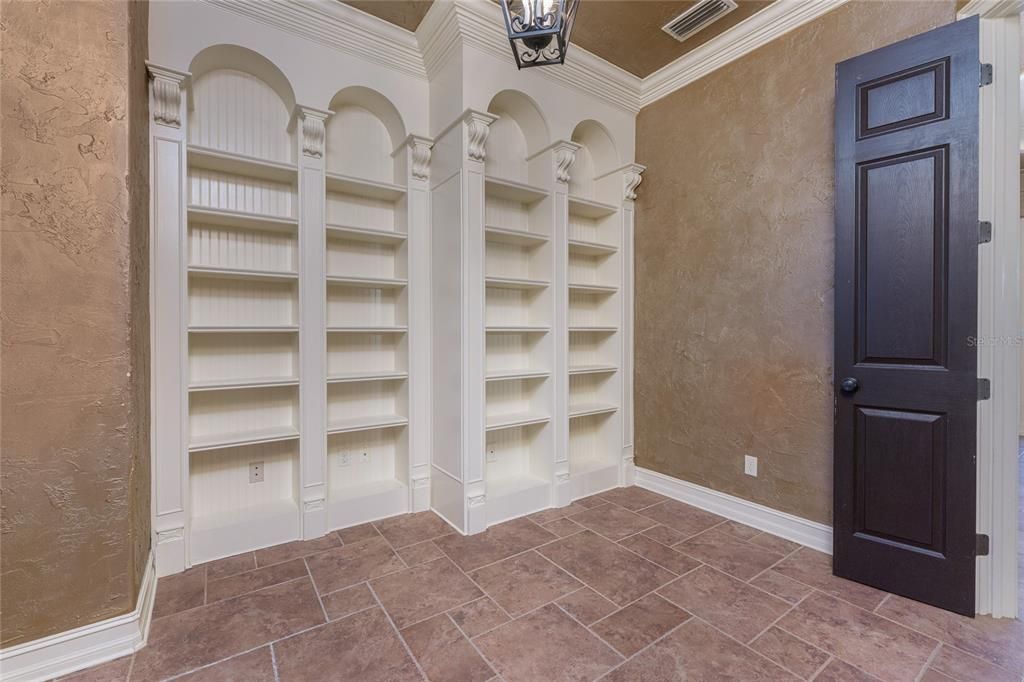 For Sale: $460,000 (3 beds, 2 baths, 2189 Square Feet)