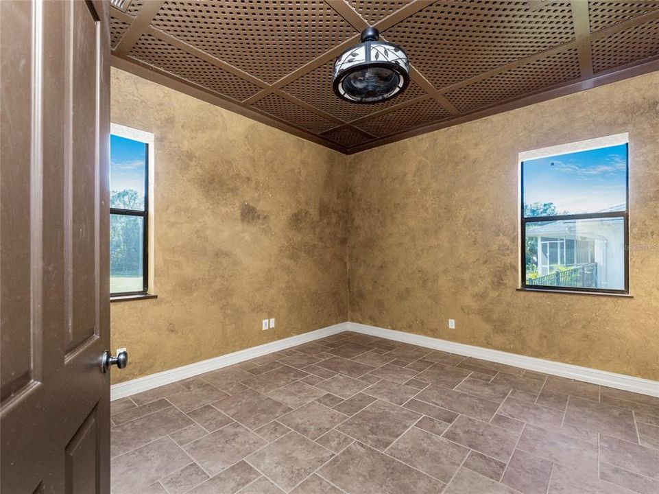 For Sale: $460,000 (3 beds, 2 baths, 2189 Square Feet)