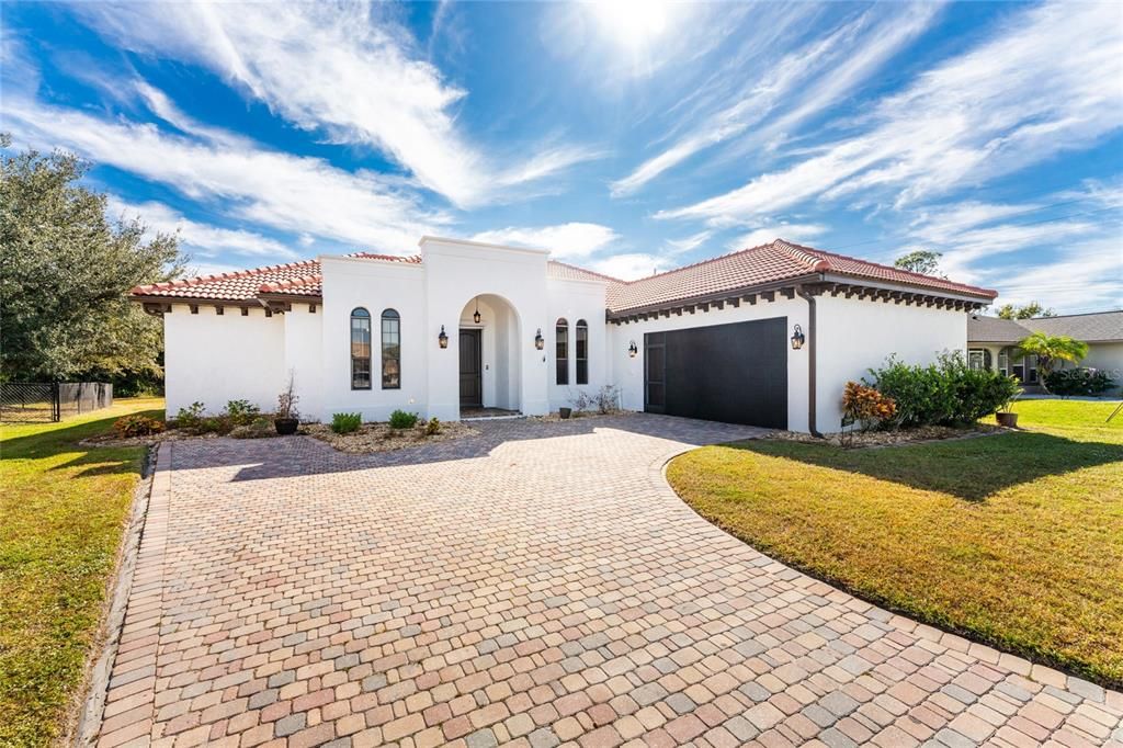 For Sale: $460,000 (3 beds, 2 baths, 2189 Square Feet)