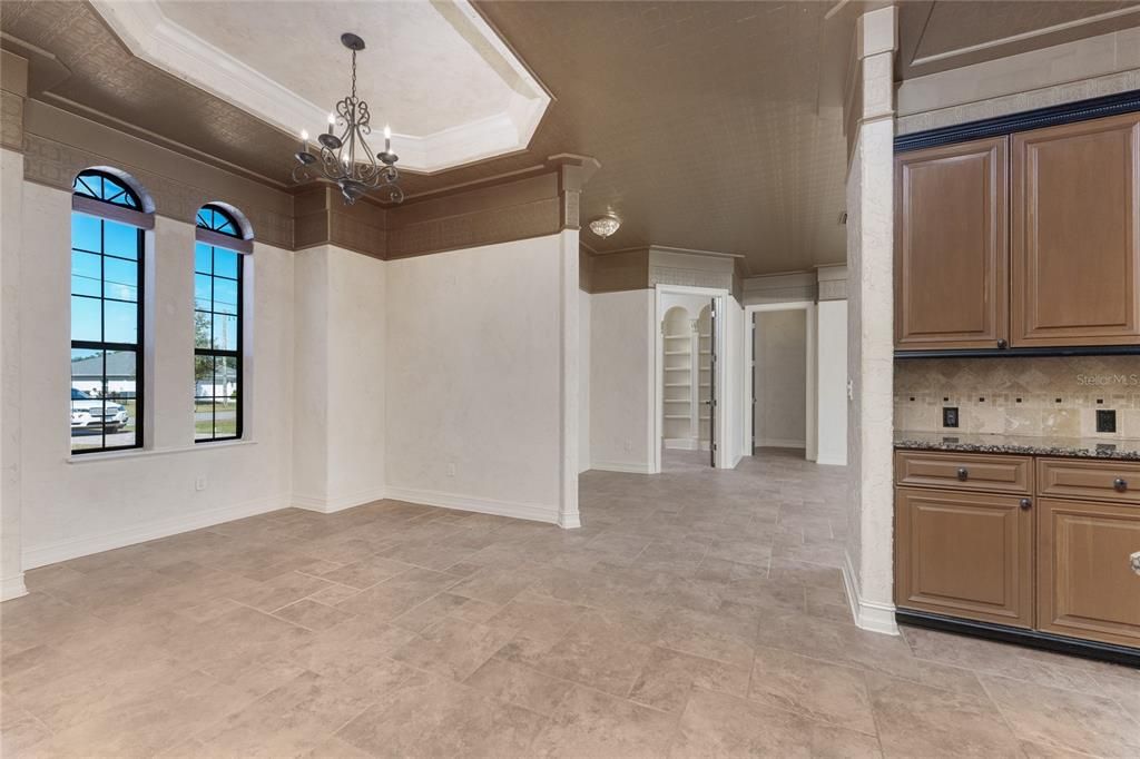 For Sale: $460,000 (3 beds, 2 baths, 2189 Square Feet)