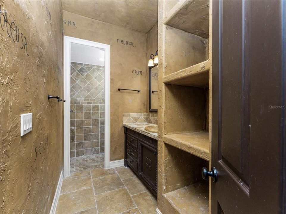 For Sale: $460,000 (3 beds, 2 baths, 2189 Square Feet)