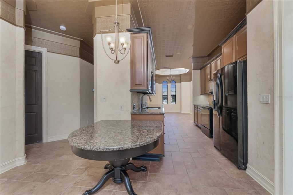 For Sale: $460,000 (3 beds, 2 baths, 2189 Square Feet)