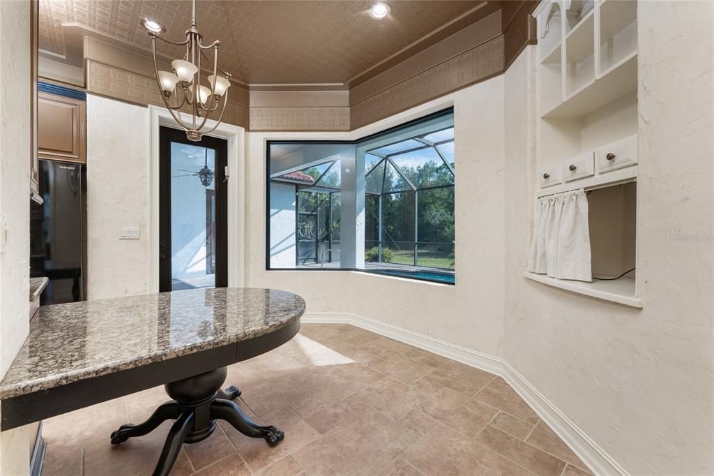 For Sale: $460,000 (3 beds, 2 baths, 2189 Square Feet)