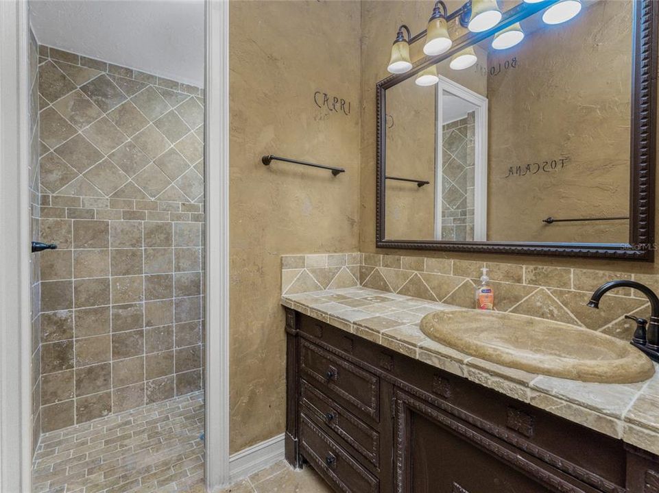 For Sale: $460,000 (3 beds, 2 baths, 2189 Square Feet)