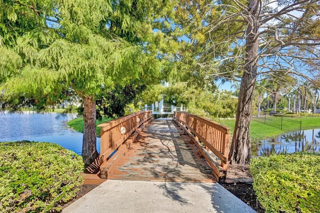 Active With Contract: $175,000 (1 beds, 1 baths, 750 Square Feet)