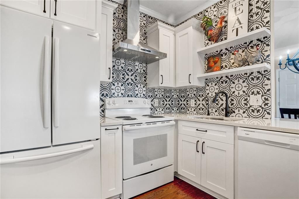 Active With Contract: $175,000 (1 beds, 1 baths, 750 Square Feet)