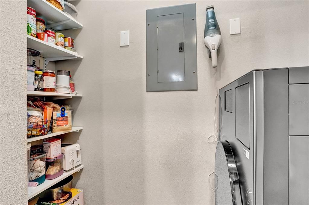 Active With Contract: $175,000 (1 beds, 1 baths, 750 Square Feet)