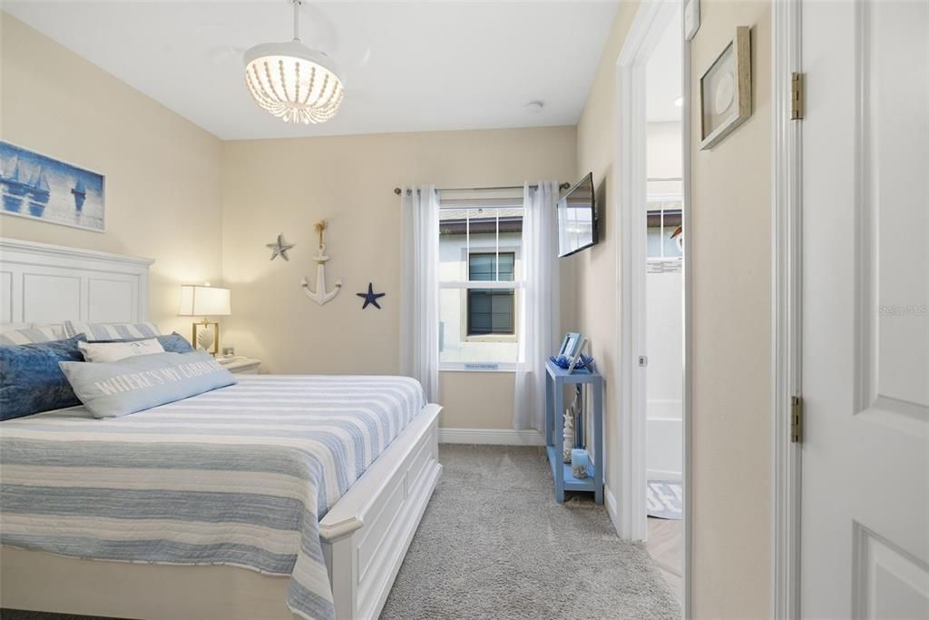 For Sale: $675,000 (3 beds, 3 baths, 2086 Square Feet)