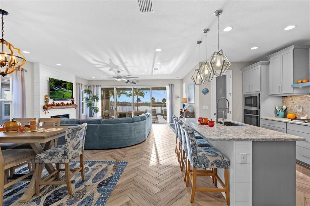 For Sale: $675,000 (3 beds, 3 baths, 2086 Square Feet)