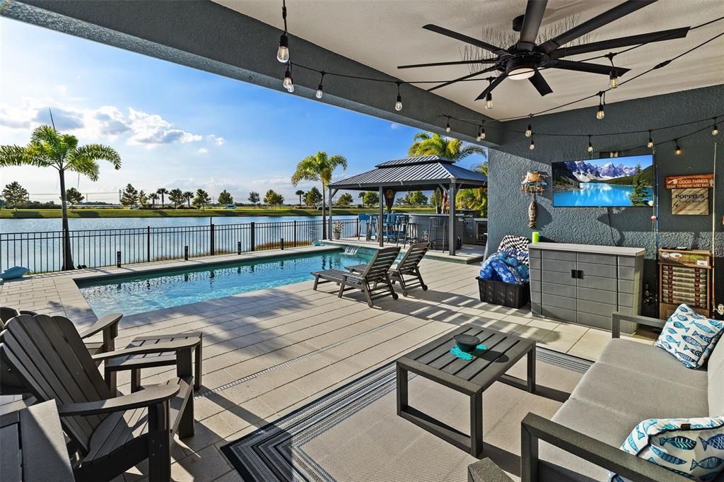 For Sale: $675,000 (3 beds, 3 baths, 2086 Square Feet)