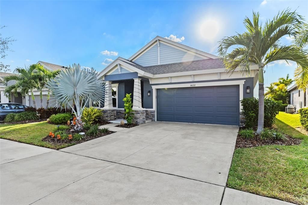 For Sale: $675,000 (3 beds, 3 baths, 2086 Square Feet)