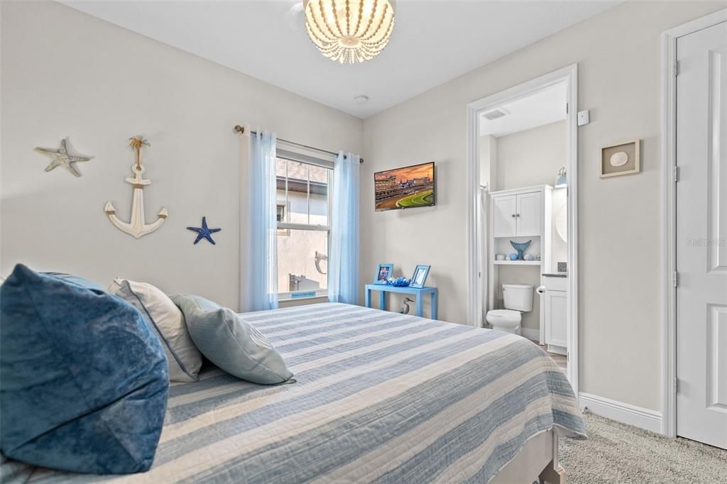 For Sale: $675,000 (3 beds, 3 baths, 2086 Square Feet)