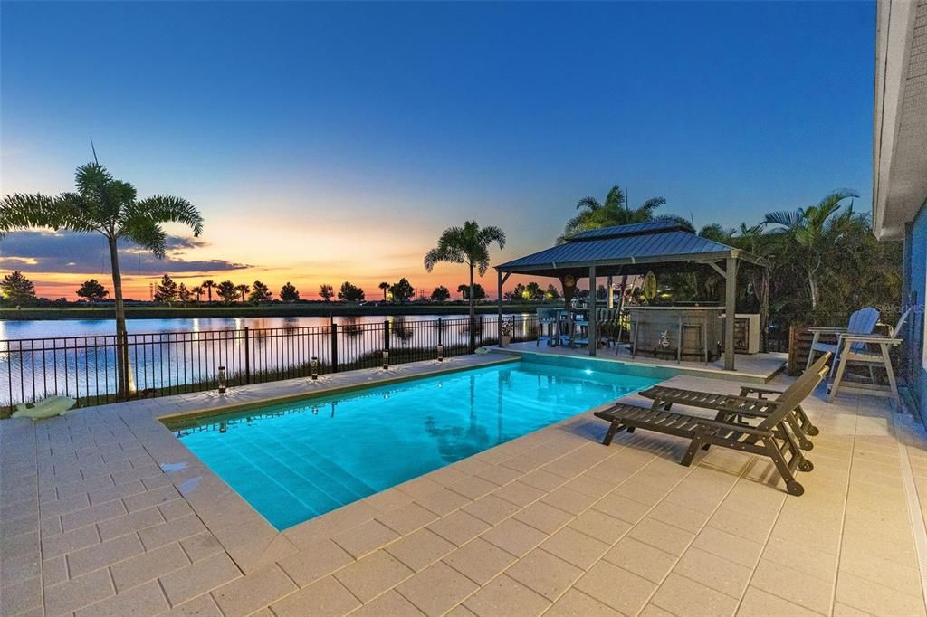 For Sale: $675,000 (3 beds, 3 baths, 2086 Square Feet)