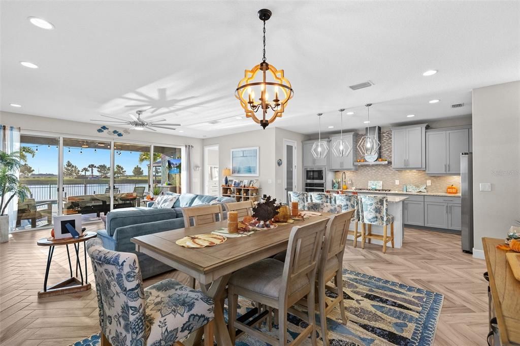 For Sale: $675,000 (3 beds, 3 baths, 2086 Square Feet)