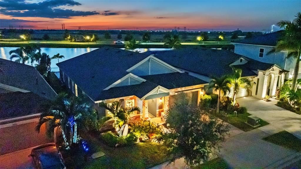 For Sale: $675,000 (3 beds, 3 baths, 2086 Square Feet)