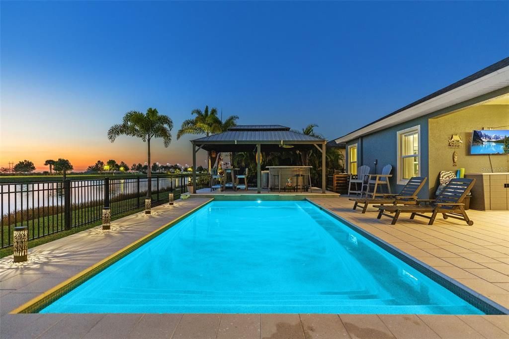 For Sale: $675,000 (3 beds, 3 baths, 2086 Square Feet)