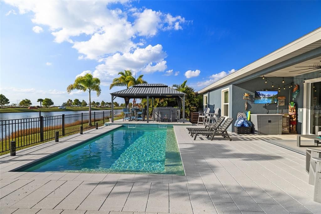 For Sale: $675,000 (3 beds, 3 baths, 2086 Square Feet)