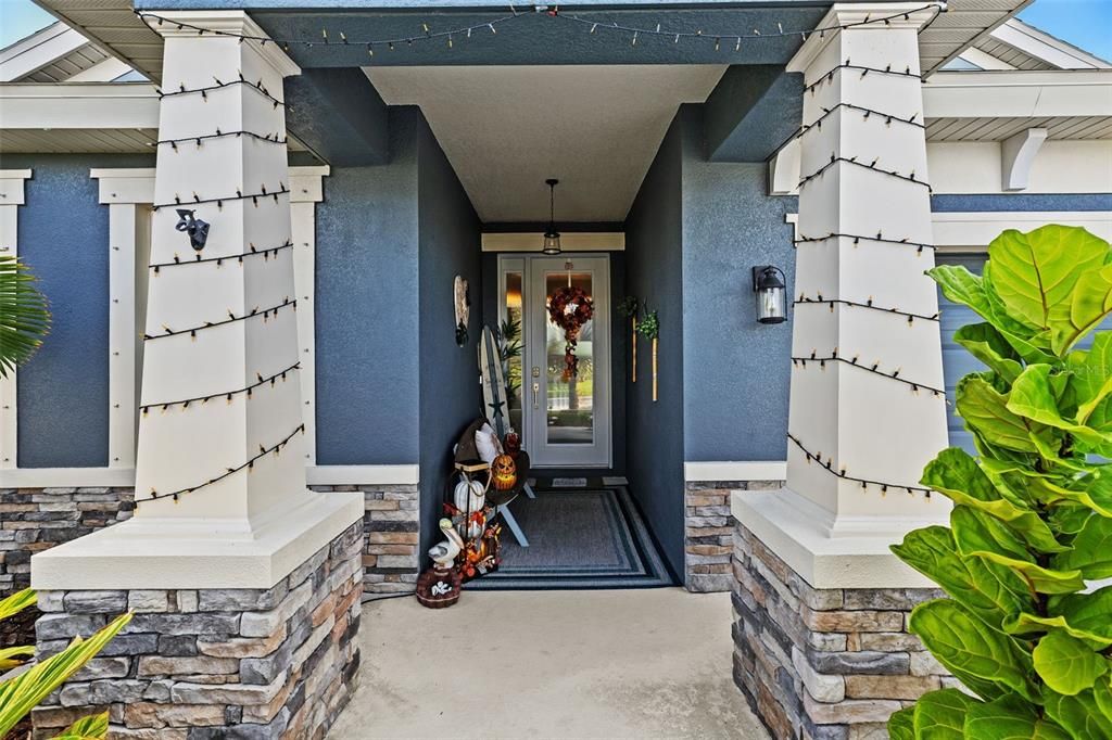 For Sale: $675,000 (3 beds, 3 baths, 2086 Square Feet)