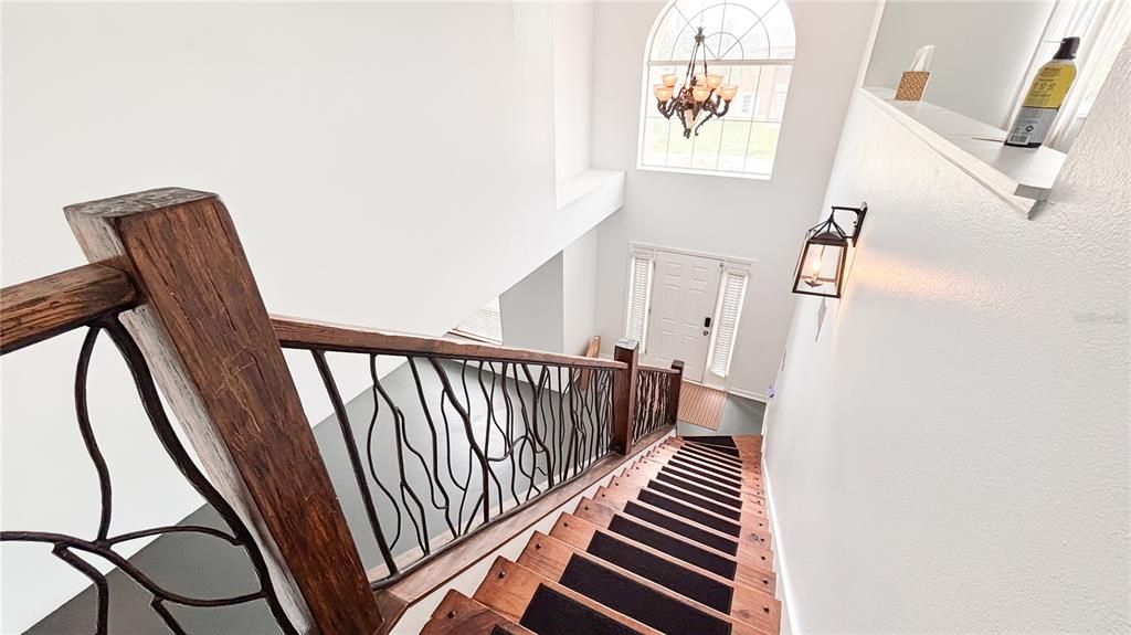 For Rent: $2,650 (4 beds, 2 baths, 2806 Square Feet)