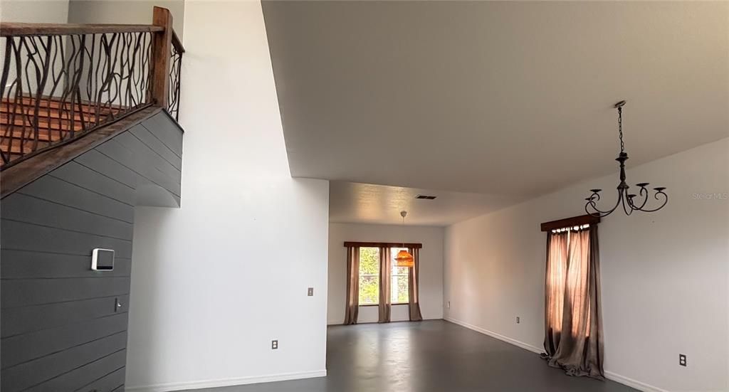 For Rent: $2,650 (4 beds, 2 baths, 2806 Square Feet)