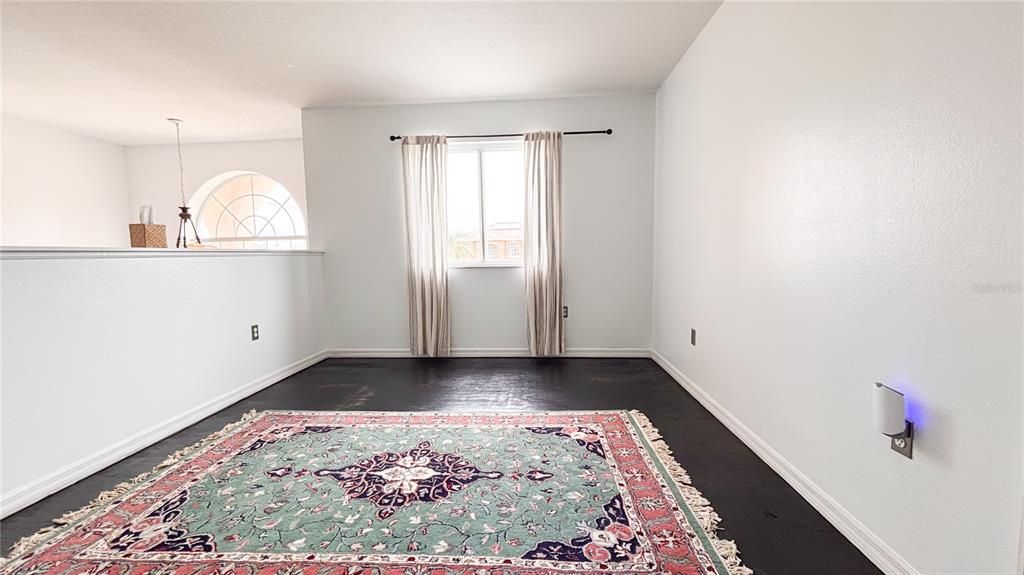 For Rent: $2,650 (4 beds, 2 baths, 2806 Square Feet)