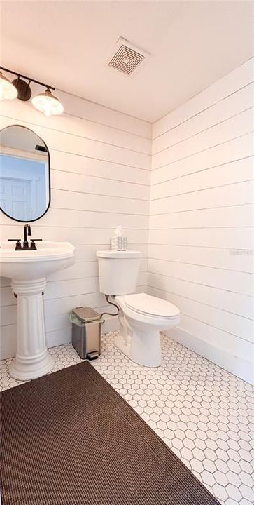 For Rent: $2,650 (4 beds, 2 baths, 2806 Square Feet)