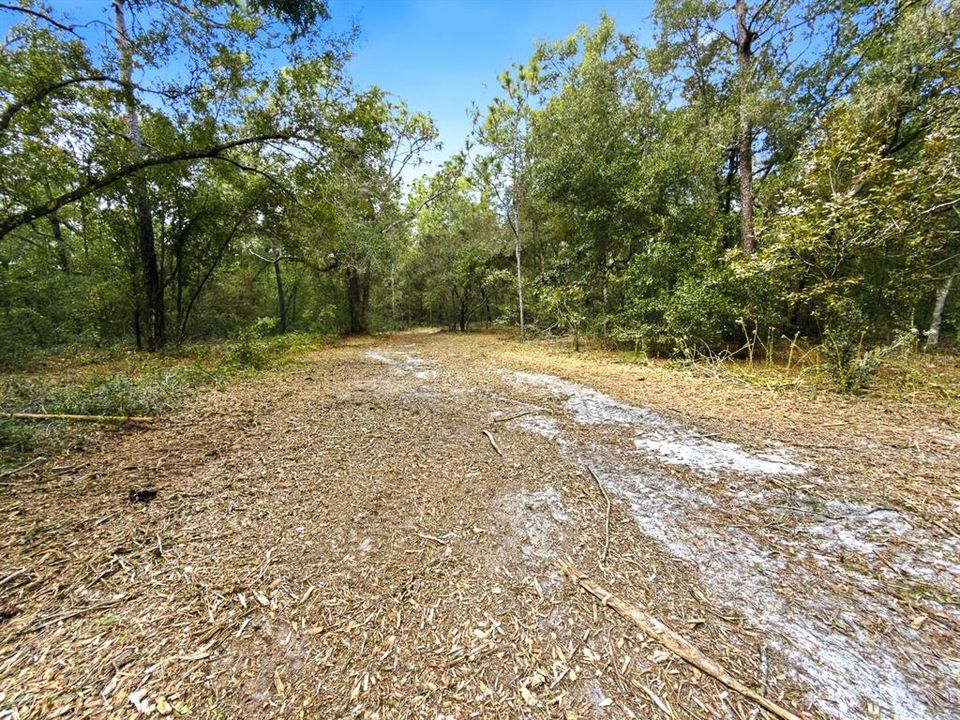 Под контрактом: $690,000 (39.50 acres)