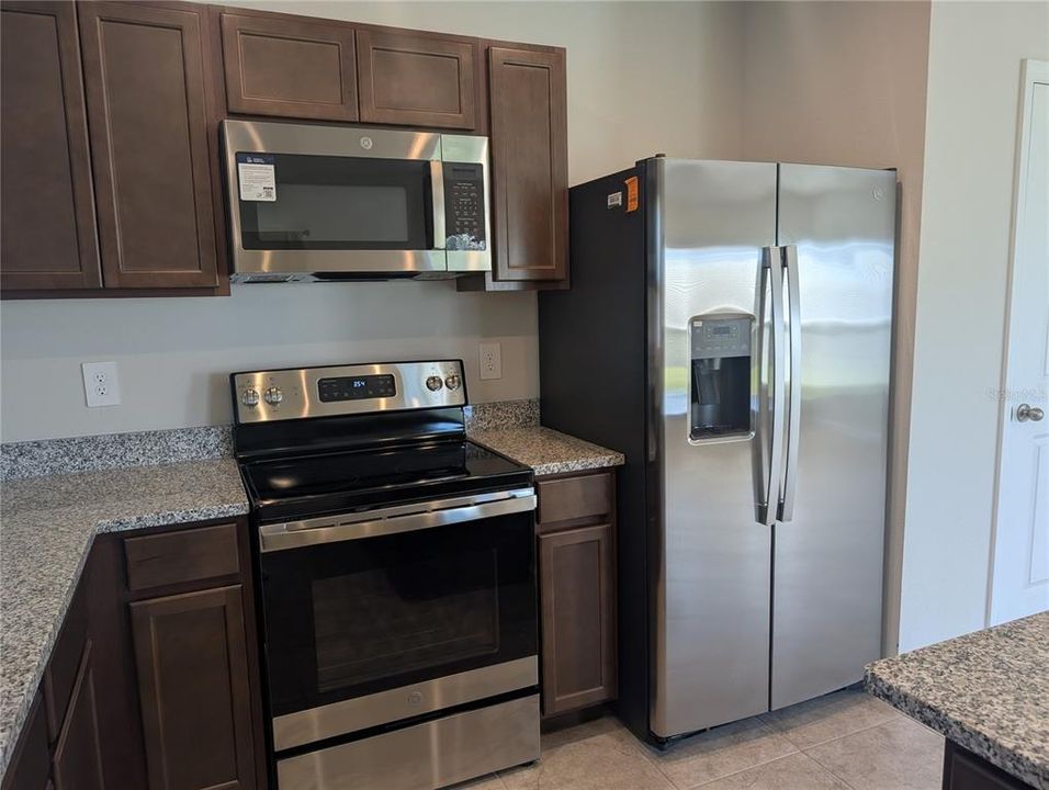 Active With Contract: $339,000 (3 beds, 2 baths, 1300 Square Feet)