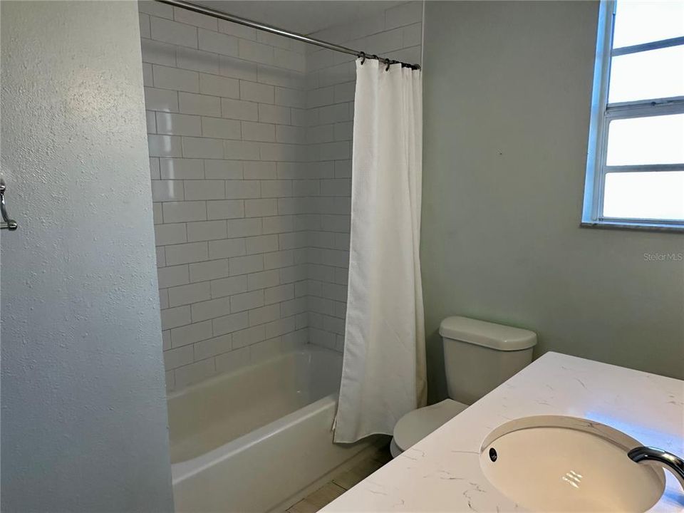 For Rent: $2,900 (3 beds, 2 baths, 1108 Square Feet)