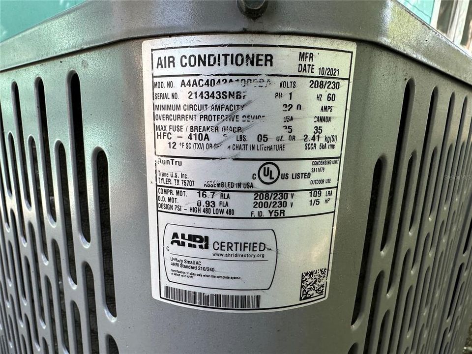 For Rent: $2,900 (3 beds, 2 baths, 1108 Square Feet)