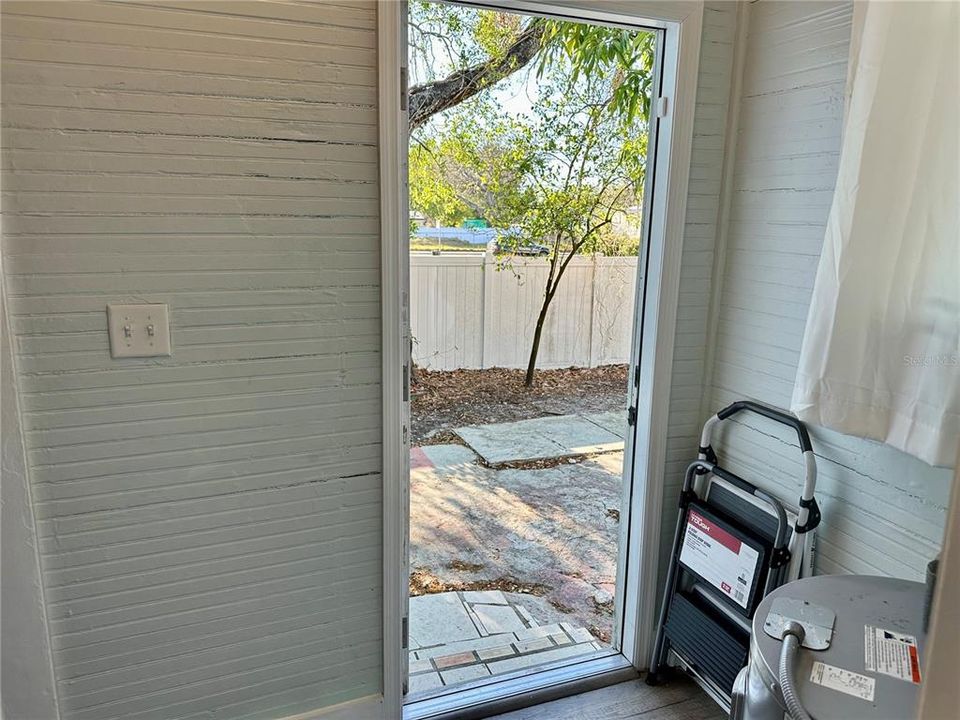 For Rent: $2,900 (3 beds, 2 baths, 1108 Square Feet)