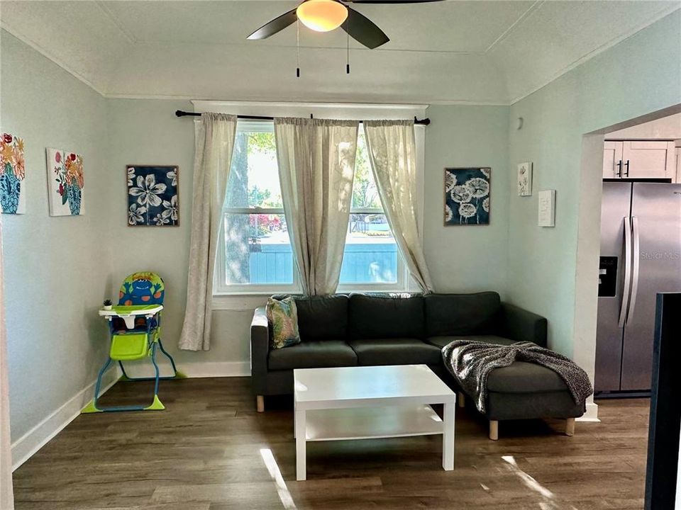 For Rent: $2,900 (3 beds, 2 baths, 1108 Square Feet)