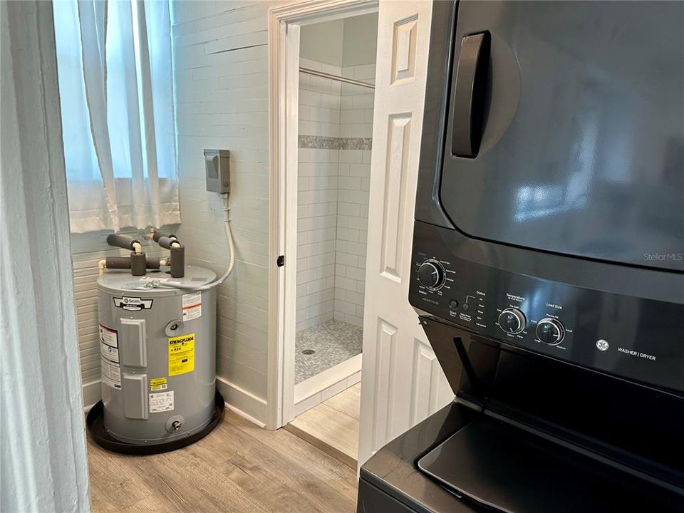 For Rent: $2,900 (3 beds, 2 baths, 1108 Square Feet)