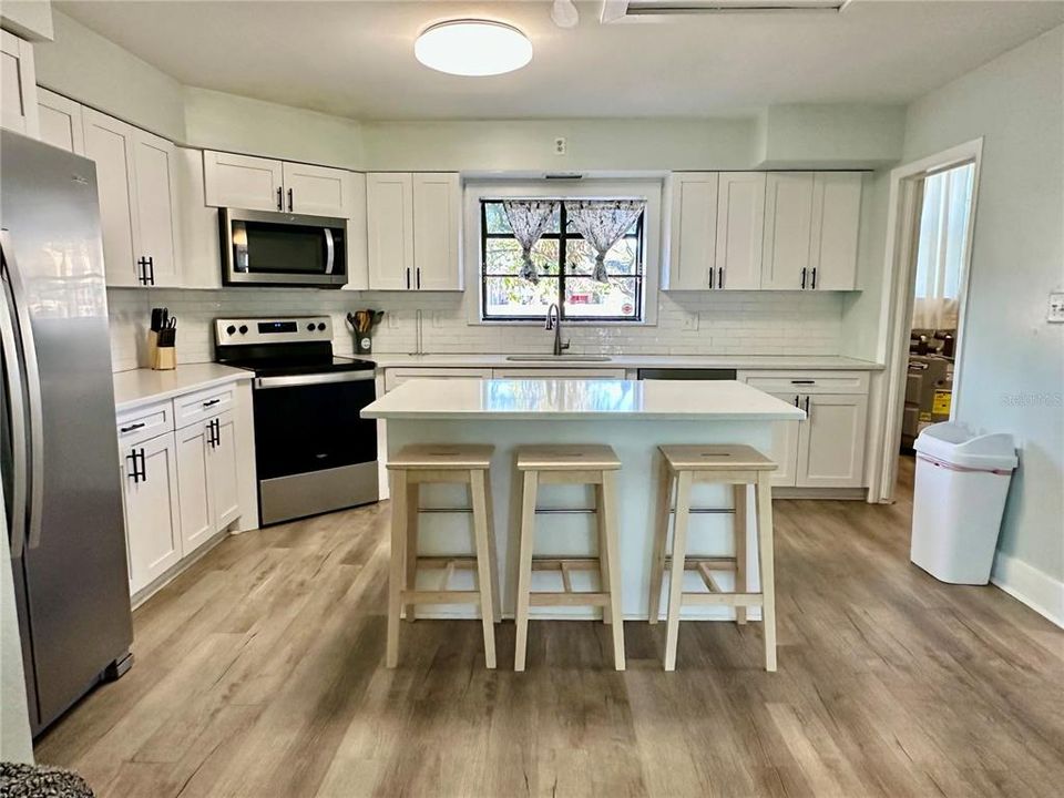 For Rent: $2,900 (3 beds, 2 baths, 1108 Square Feet)