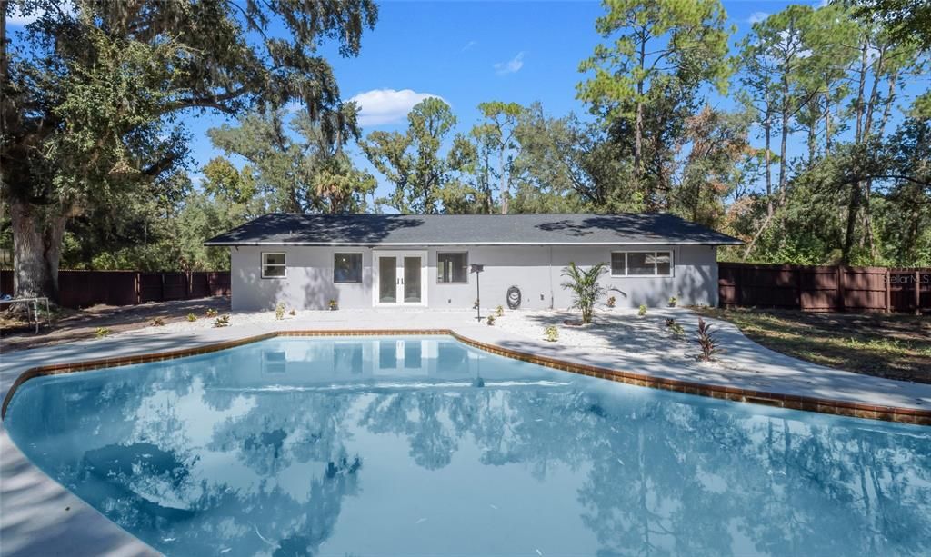 For Sale: $544,900 (4 beds, 3 baths, 1860 Square Feet)